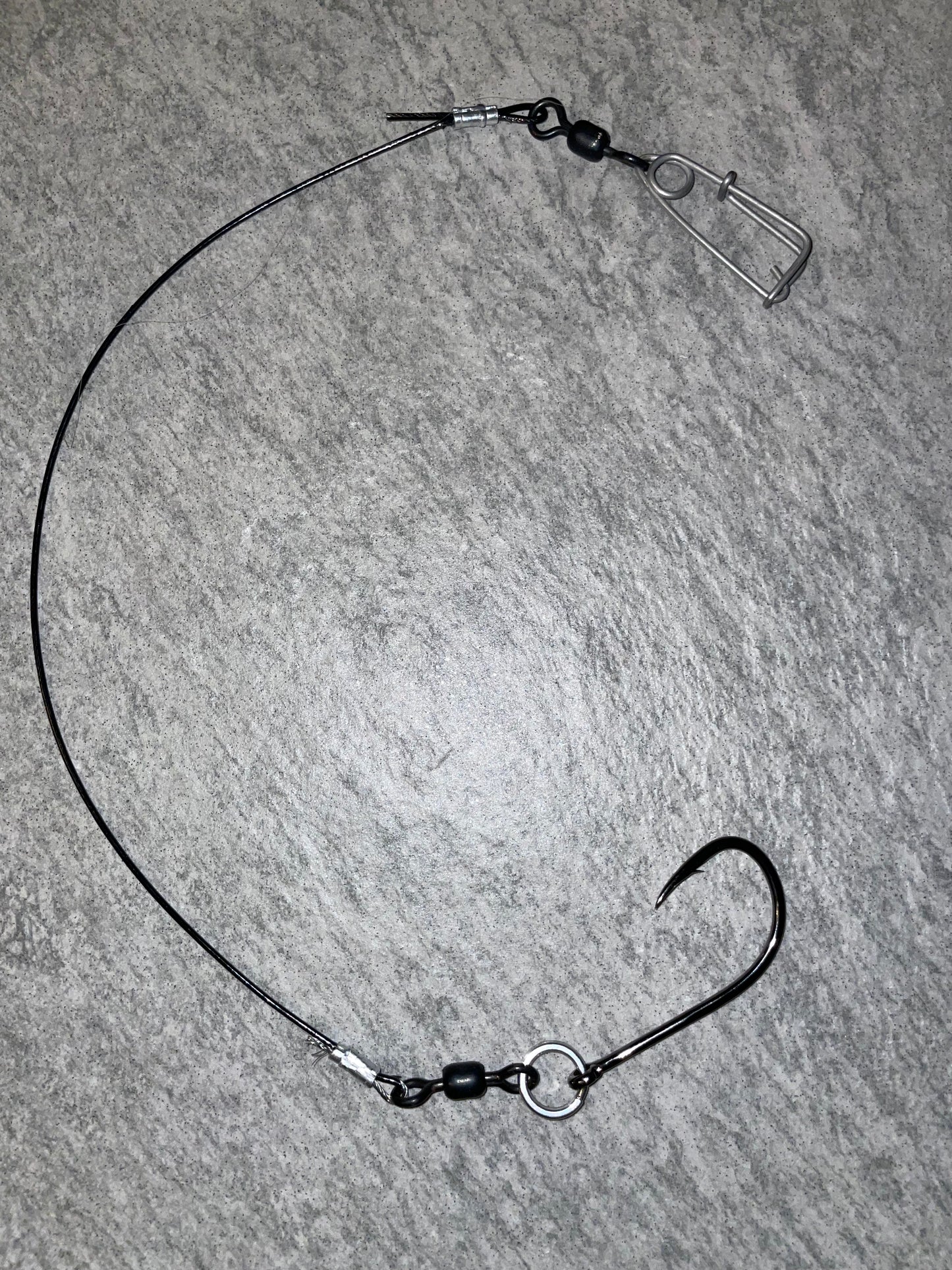 Single-Hook Catfish Rigs – Pre-Rigged Wire Leaders