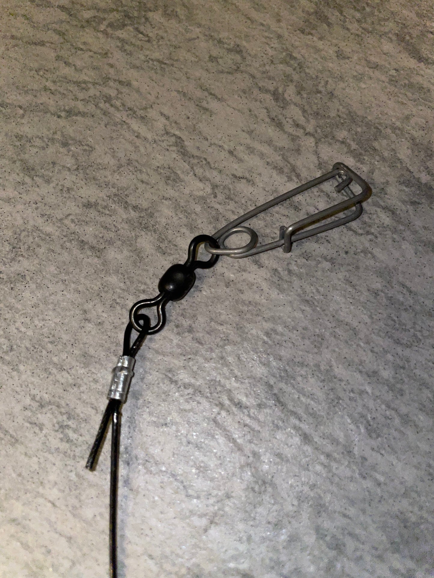 Single-Hook Catfish Rigs – Pre-Rigged Wire Leaders